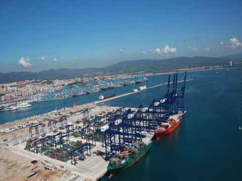 El Trfico de Contenedores en el Puerto de Algeciras sigue creciendo por encima del 40%